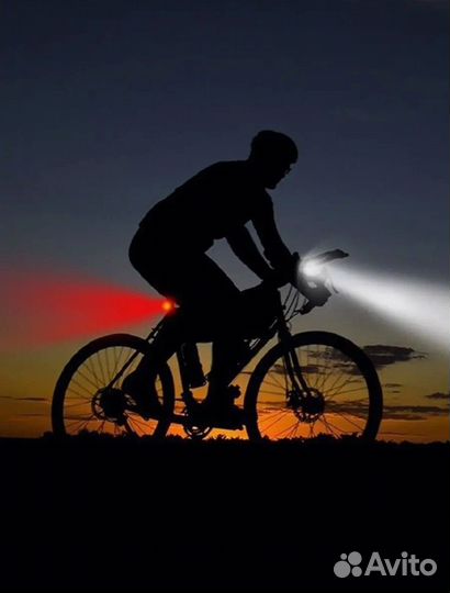 Фонарь и фара аккумуляторные белые для велосипеда