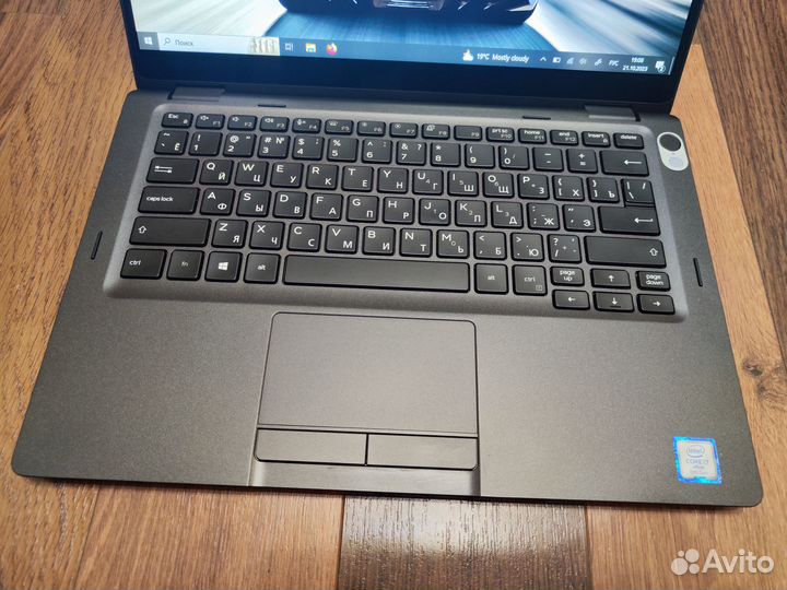 Ноутбук Dell 5300 сенсорный 13.3, i7, 8гб, 512 SSD