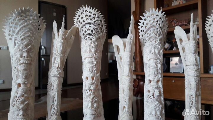 Статуэтки из кости