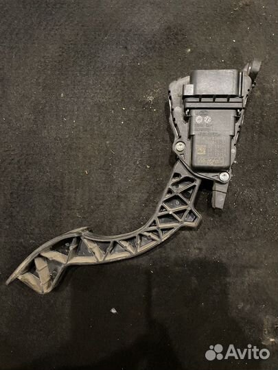 Педаль газа Ford Focus 2 1.6