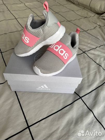 Кроссовки adidas 26,5