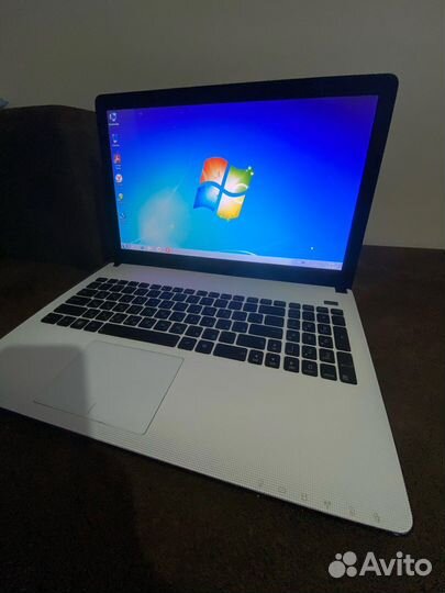 Ноутбук asus