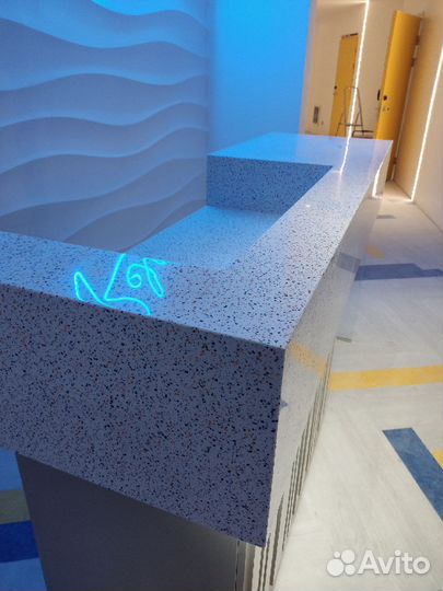 Барная стойка ресепшн из камня