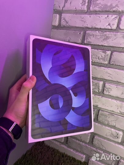 NEW iPad Air 5 M1 256GB Wi-Fi