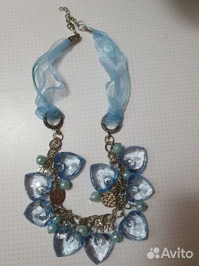 Украшение на шею 