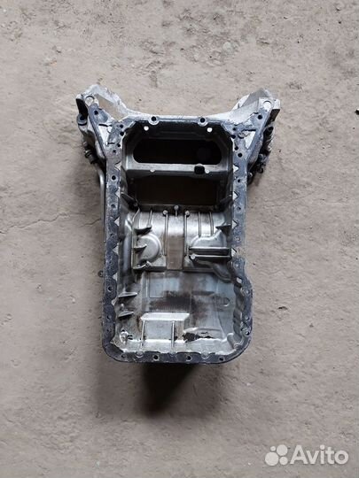 Поддон двигателя Mercedes-Benz E-Class E300,350