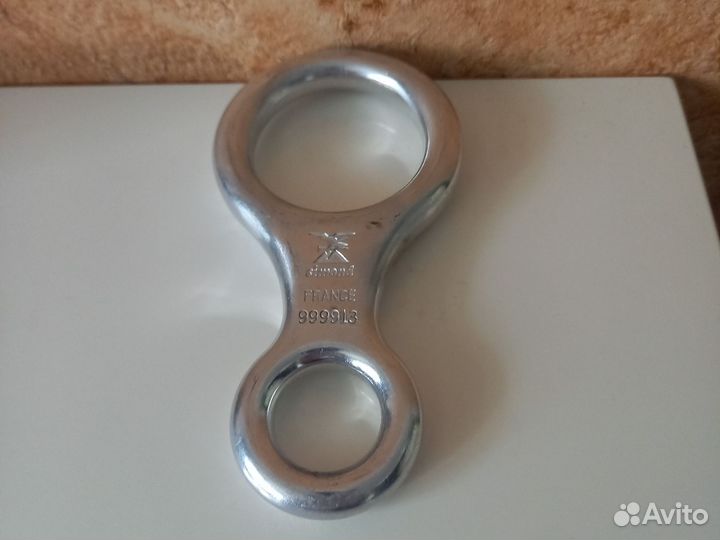 Спусковое устройство восьмерка