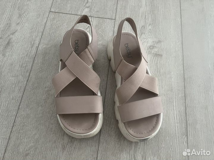 Сандалии 36 размер