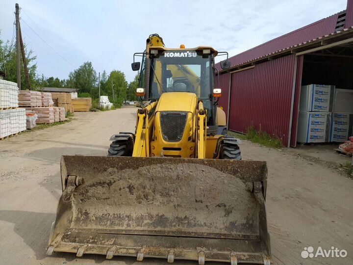 Экскаватор-погрузчик Komatsu WB93R-5E0, 2013