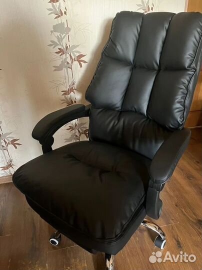 Компьютерное игровое кресло геймерское с массажем
