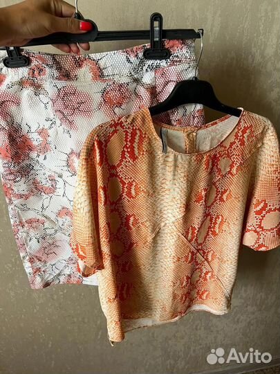 Блузка с юбкой