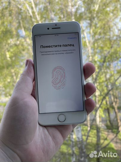 iPhone 8, 64 ГБ