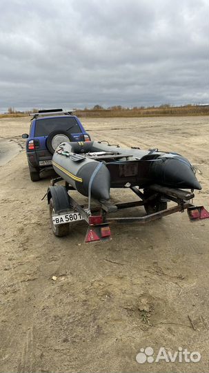 Лодка с мотором