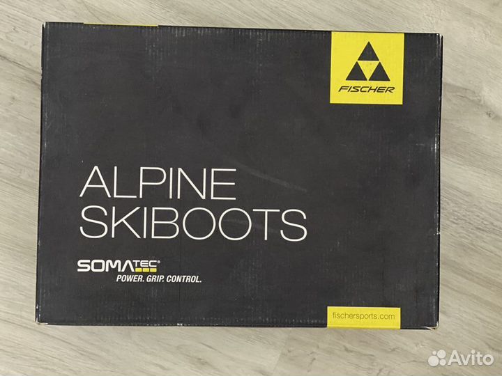 Горнолыжные ботинки Fischer новые 17,5 (28 размер)