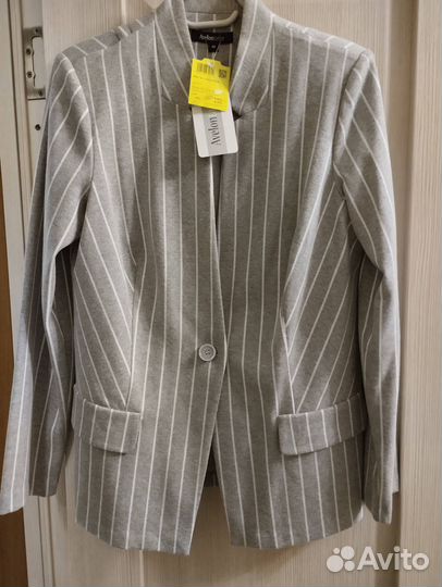 Пиджак серый в полоску