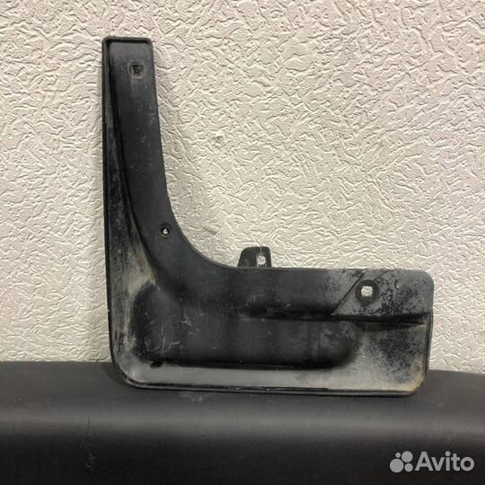 Брызговик Nissan Patrol, Y62 10- правый передний