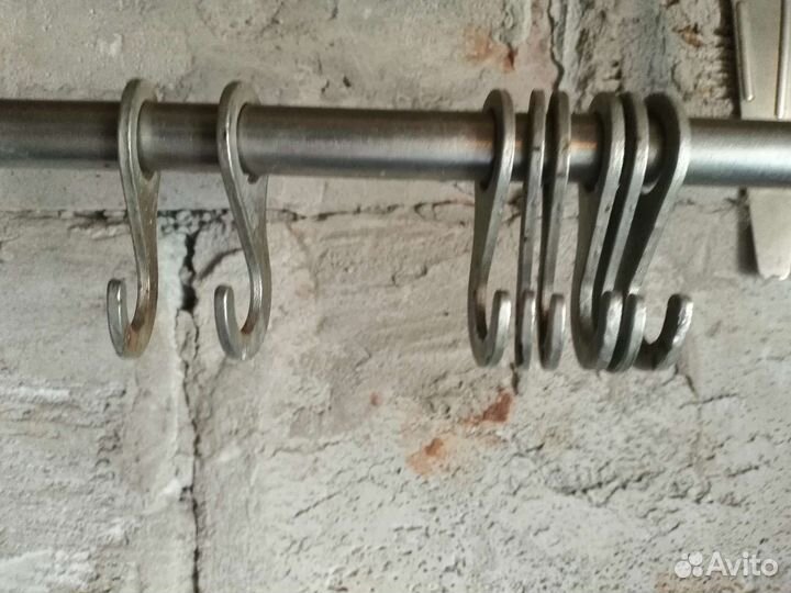 Вешалка настенная