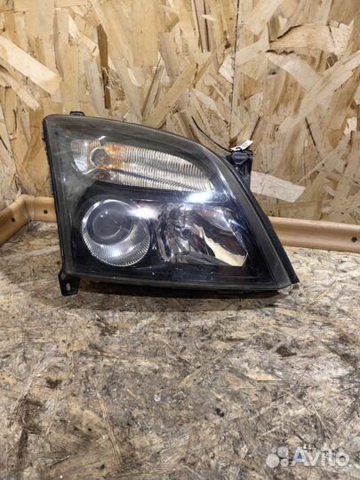 Фара Правая Опель Вектра С до рестайлинг