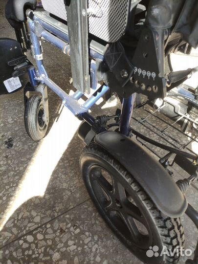 Инвалидная коляска с электроприводом