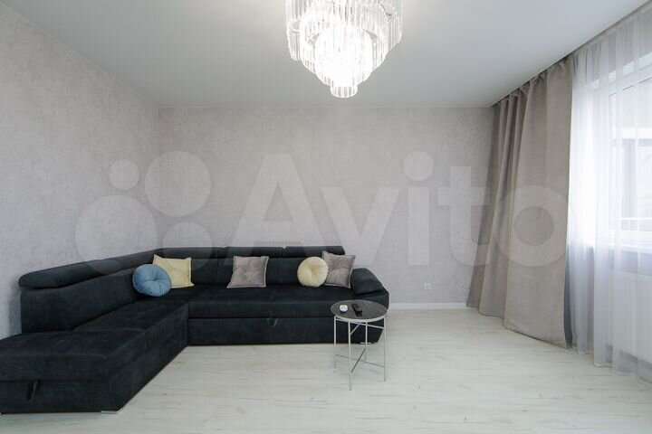 2-к. квартира, 70 м², 4/10 эт.