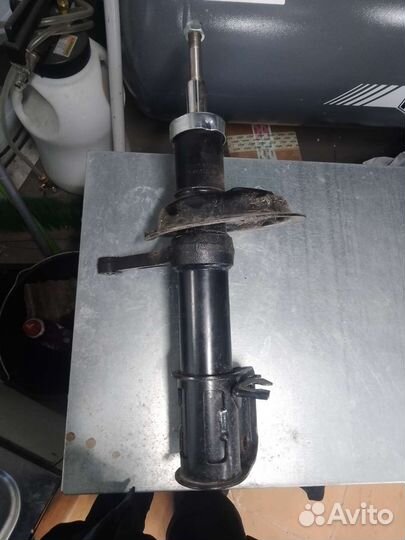 Стойка передняя лада калина