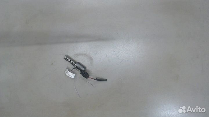 Клапан фазорегулятора Toyota Yaris, 2006