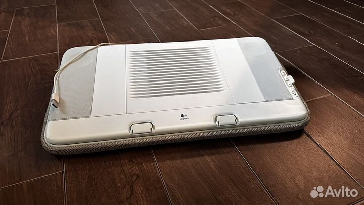 Подставка Logitech Speaker Lapdesk N700