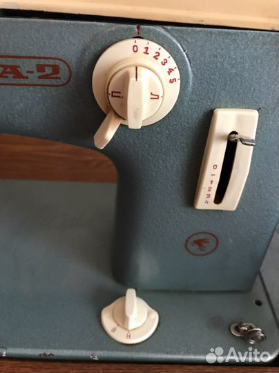 Швейная машина Чайка 2