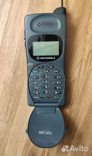 Motorola V70