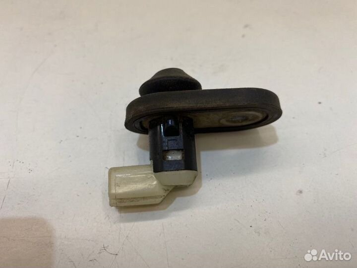 Датчик открытия двери Mazda 6 седан GG 2.0 2003