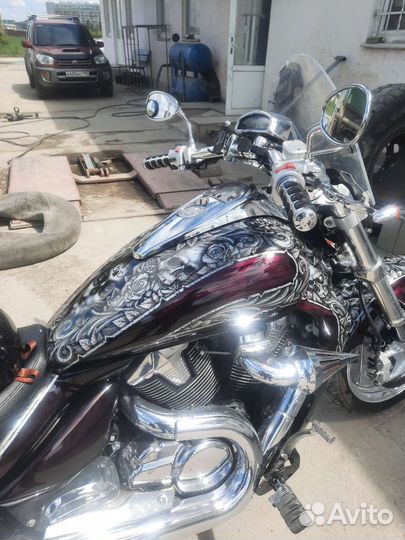 Suzuki Boulevard m109r