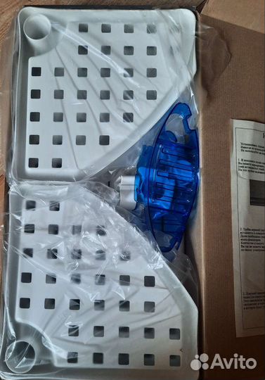 Угловая полка для ванной комнаты