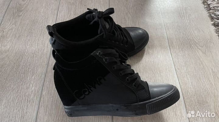 Кросовки на танкетке ck