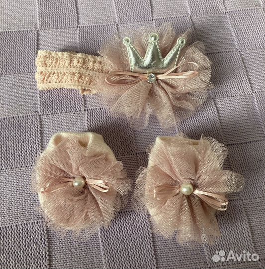 Носочки и повязка с бантиком для новорожденных