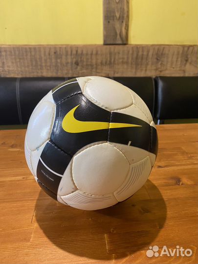 Футбольный мяч nike total 90 omni