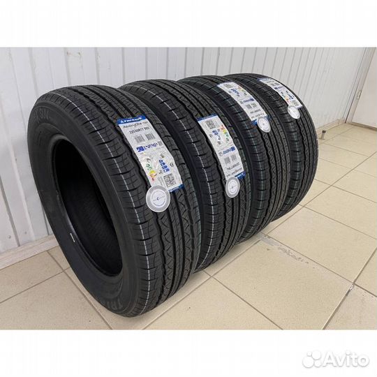 Triangle TR259 215/65 R17