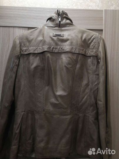 Куртка кожаная женская р. 44