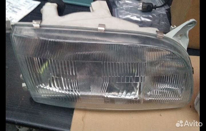 Фара toyota HI-ACE 89-04 (прав руль) 94-95 левая