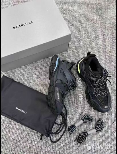 Кроссовки Balenciaga Track LED