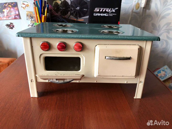 Детская игрушечная плита+ набор посуды времен СССР