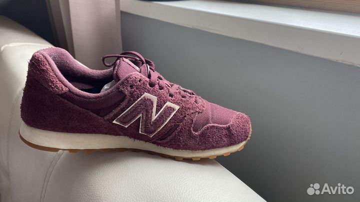 Кроссовки женские new balance 373 hairy suede