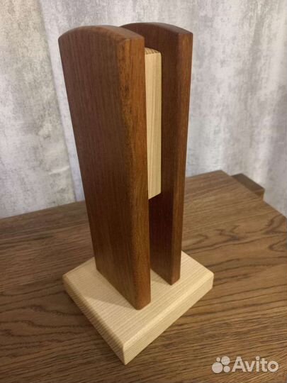 Подставка для наушников