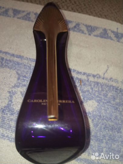 Продам флакон от духов carolina herrera