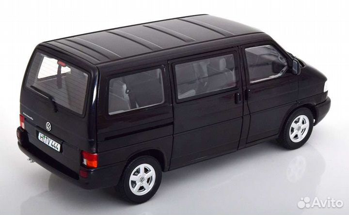 VW Caravella Schuco 1:18