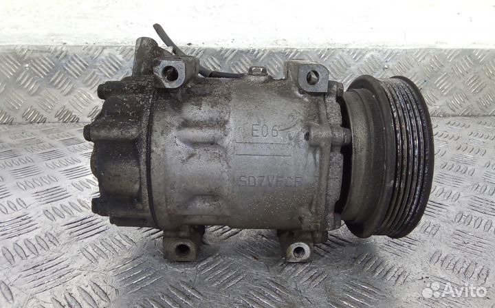 Компрессор системы кондиционирования Renault Duste