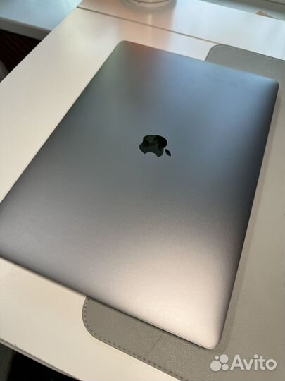 Apple Macbook Pro 15 2018 i7 16/256 Space Gray