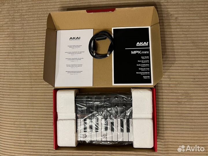 Midi-клавиатура Akai PRO MPK mini MK3