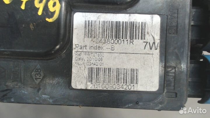 Блок предохранителей Renault Megane 3 2009, 2009