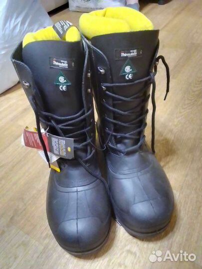 Продам зимние сапоги Баффины