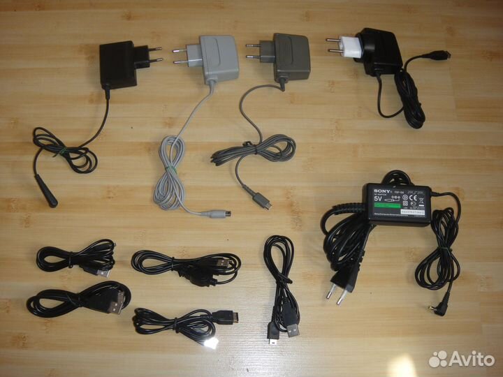 Зарядки и блоки питания для игровых приставок